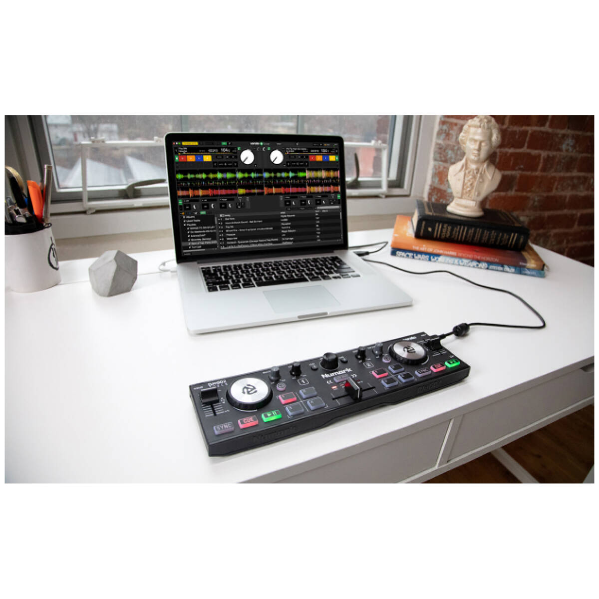 Numark DJ2GO2 Touch DJ Controller - Image 5