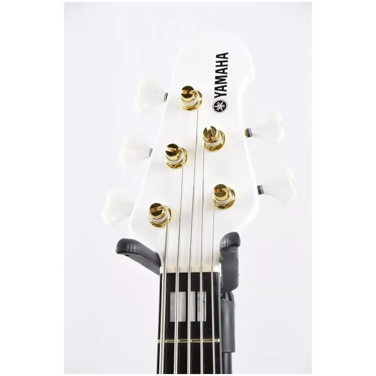 Yamaha BBNE2 White Bass Guitar (With Case)