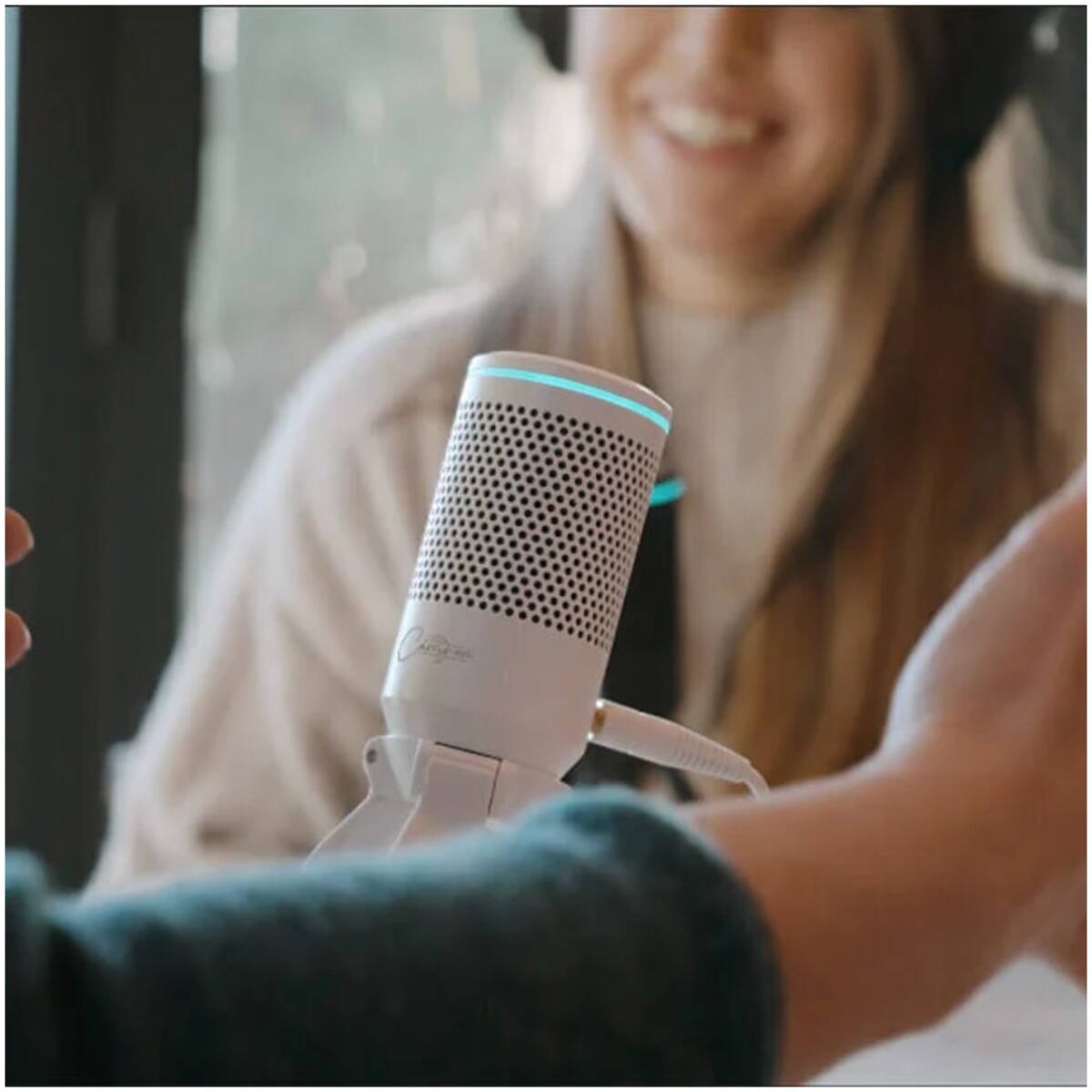 CARRY-ON-TFUSBMIC-WT Foldable USB Microphone White - Image 4