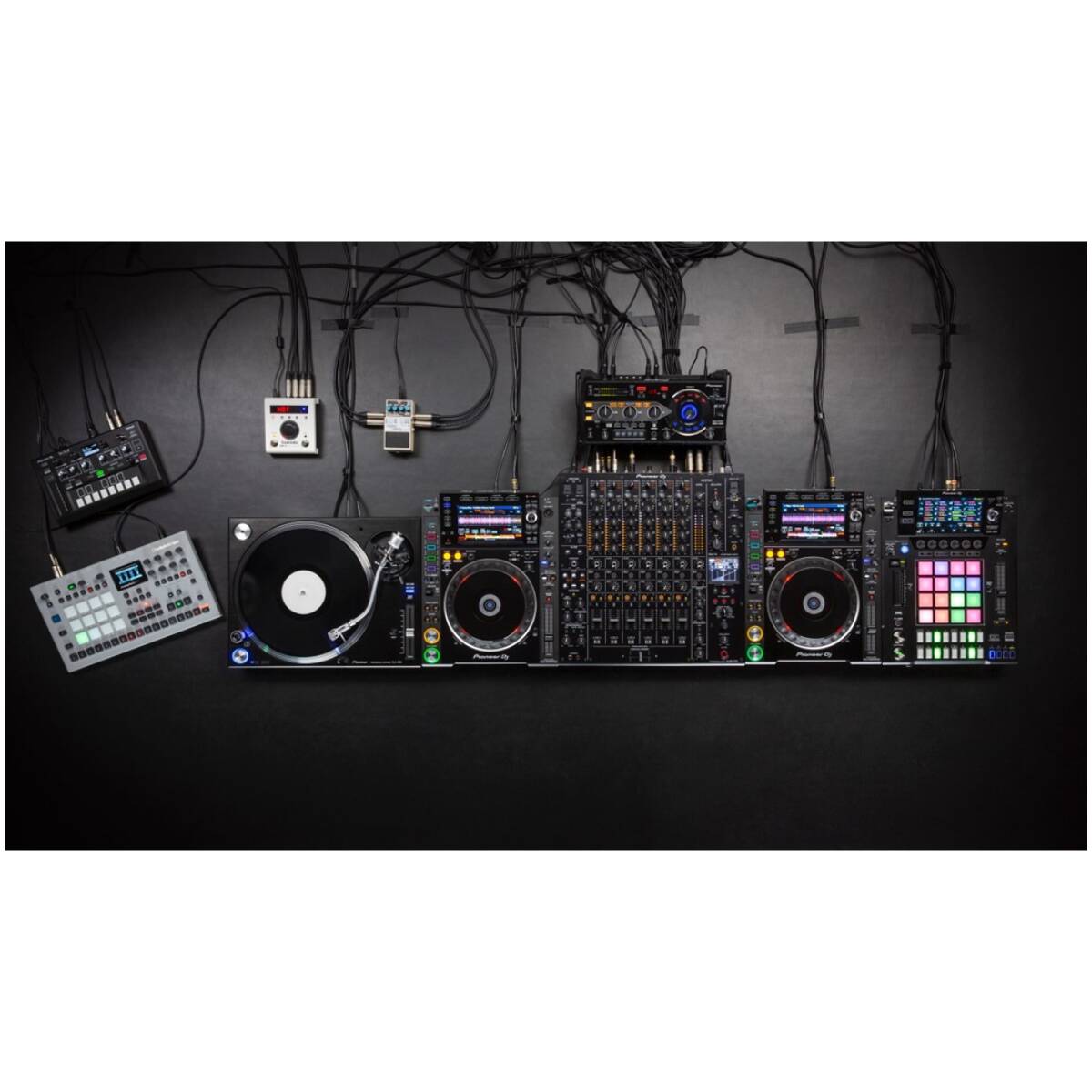 Pioneer DJ DJM-V10-LF Creative Style 6-channel Professional DJ Mixer - Image 5