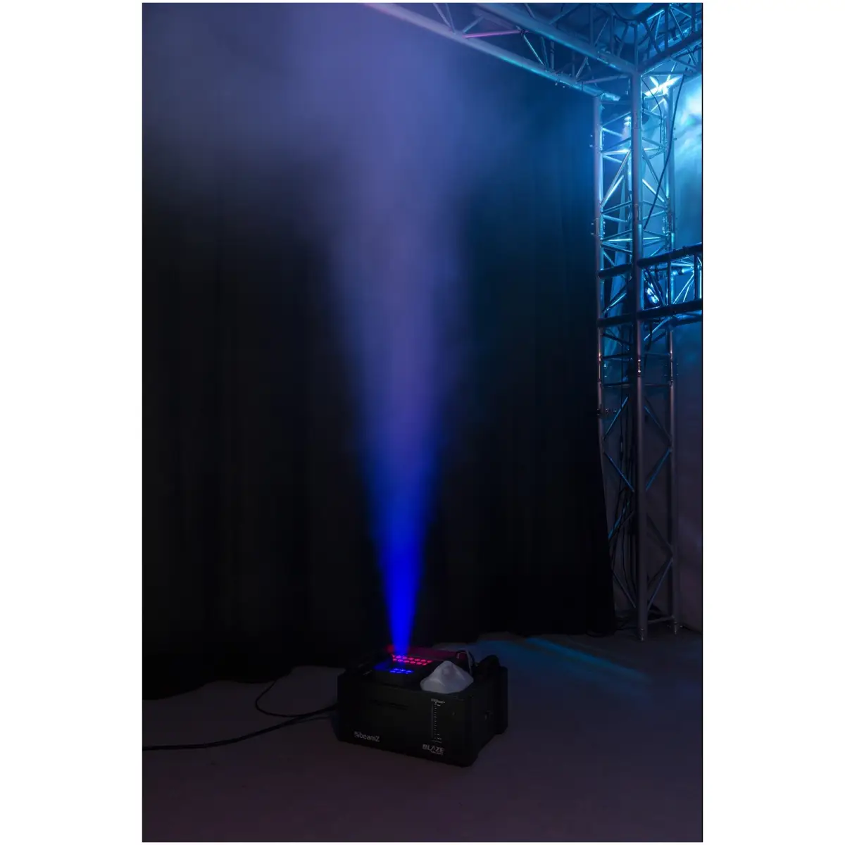 Beamz BLAZE2200 Vertical Fog Machine 2200W Rgba 48X 4W - Image 15