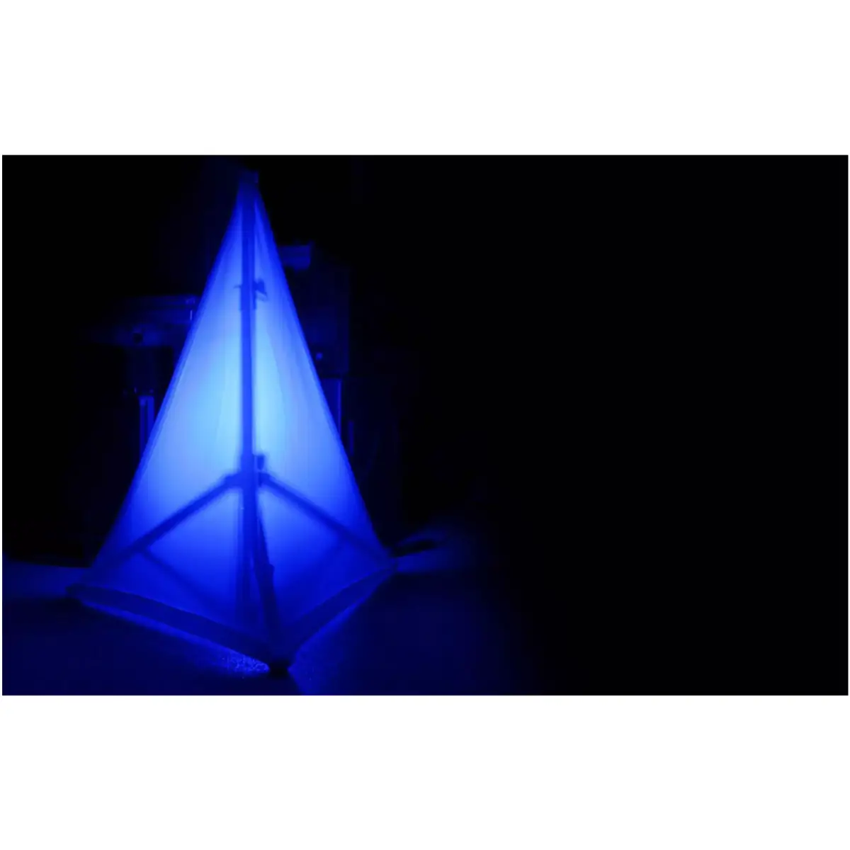 Beamz - LSS12W Lycra Speaker Stand Sleeve 1.2M White - Image 2