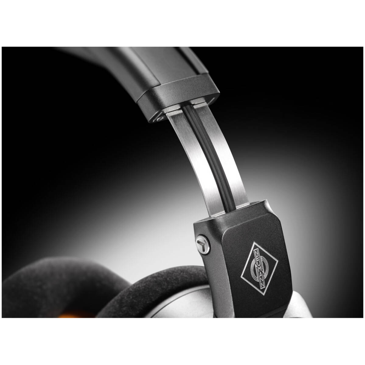 Neumann NDH 20 – Closed-Back Studio Headphones Black Edition - Image 2