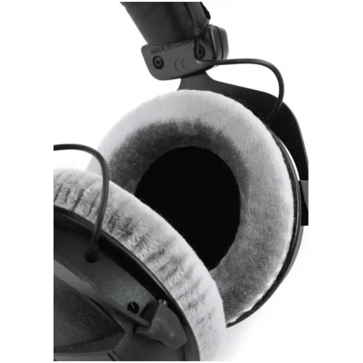 Beyerdynamic DT 770 Pro 250 Ohm Reference Studio Headphones - Image 3