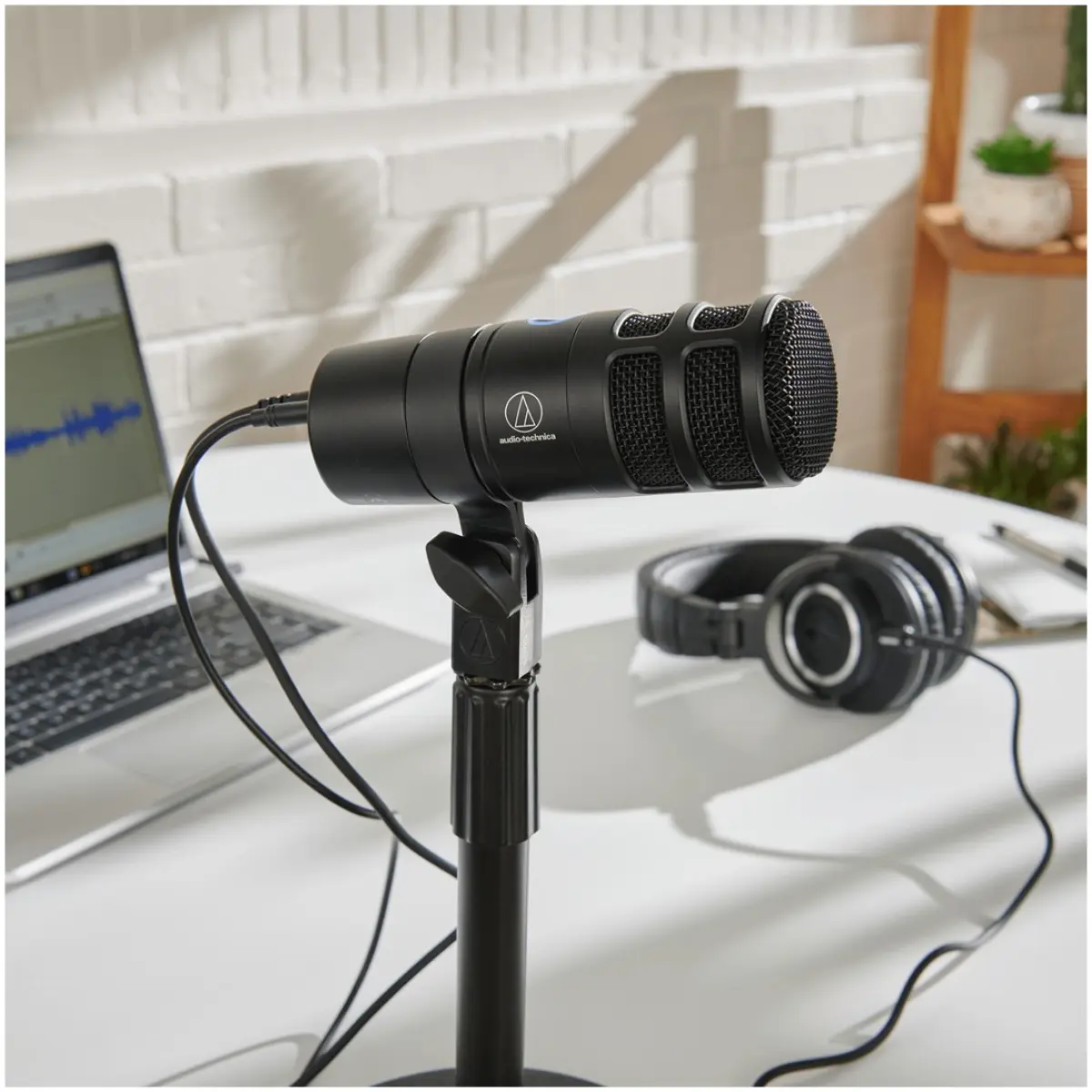 Audio-Technica AT2040USB Hypercardioid Dynamic USB Microphone - Image 5